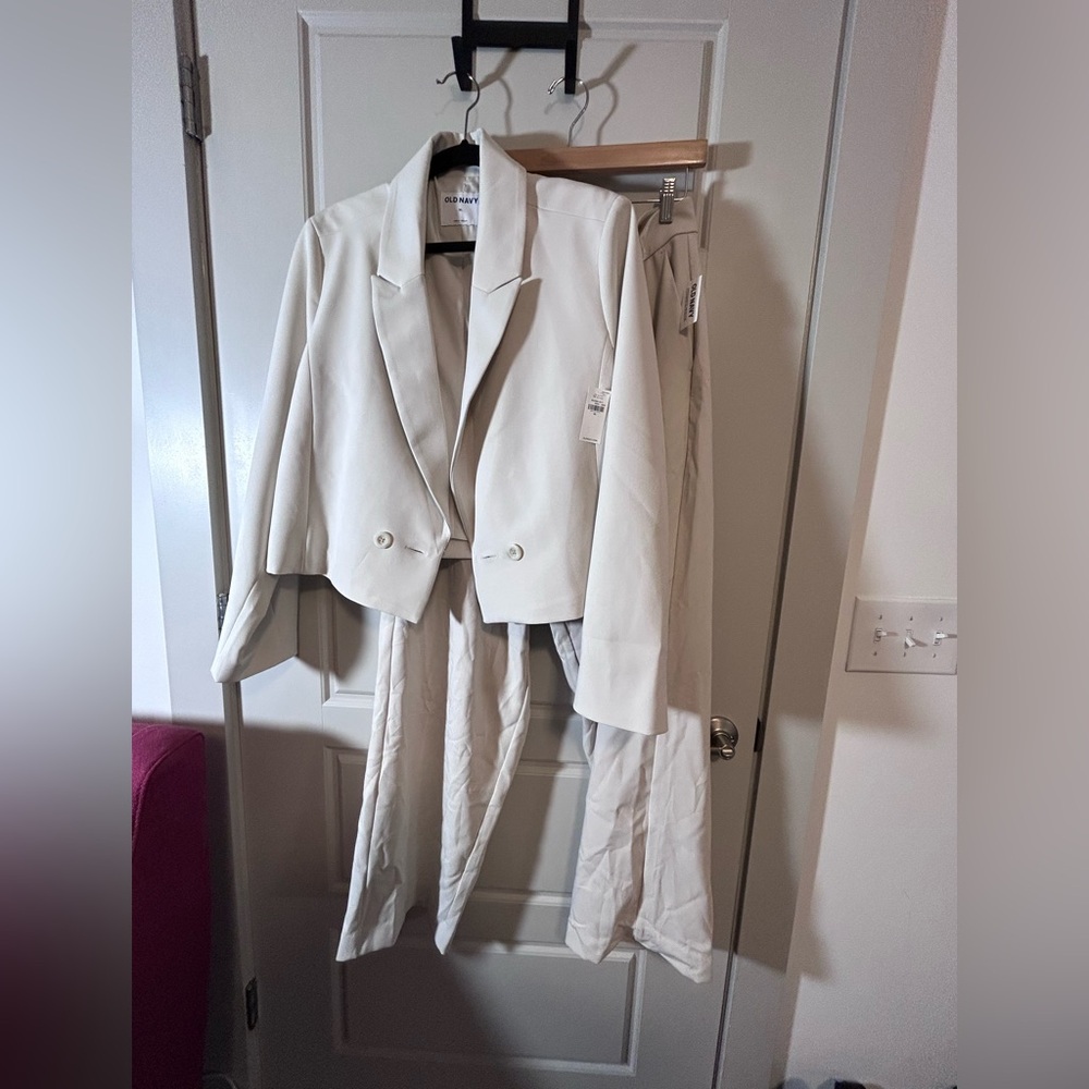 Old Navy Taylor Off White Women's Blazer and Wide Leg Dress Pants Set